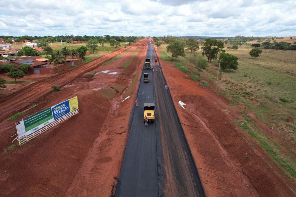 Investimento em estradas transforma a mobilidade e encurta distâncias em Mato Grosso do Sul Investimento em estradas transforma a mobilidade e encurta distâncias em Mato Grosso do Sul